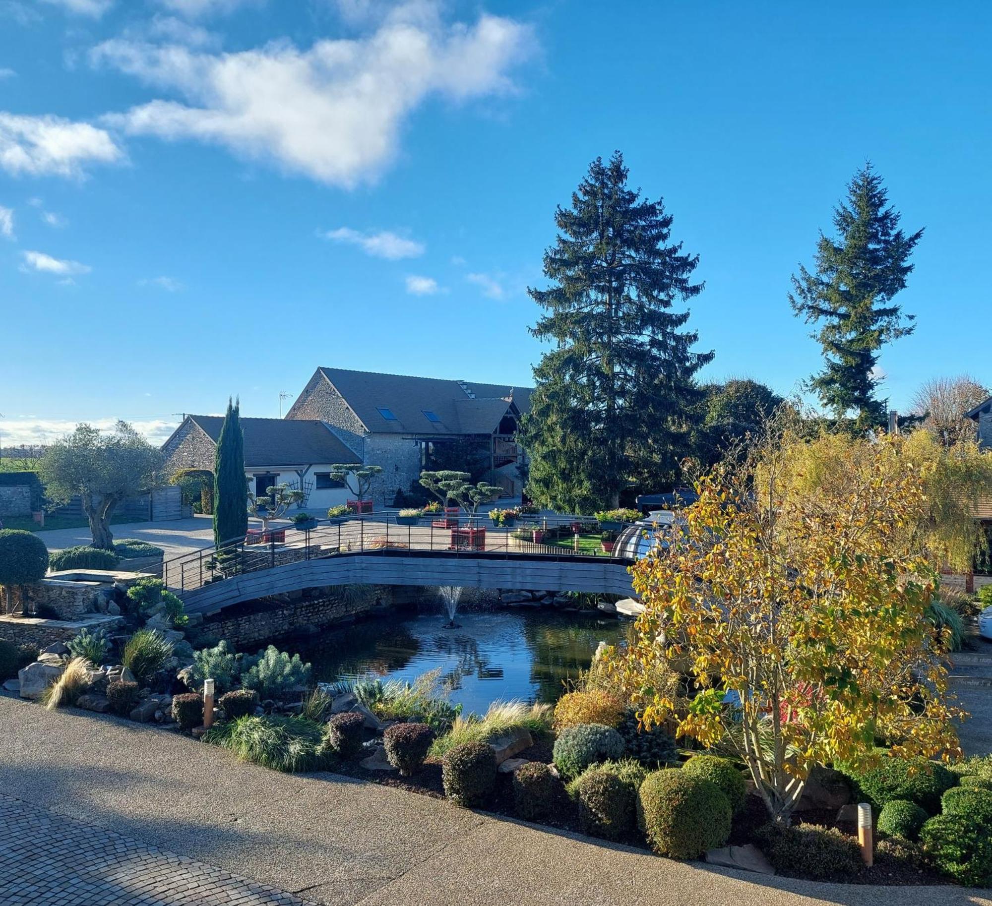 Domaine De La Haie Des Granges Menilles Екстер'єр фото